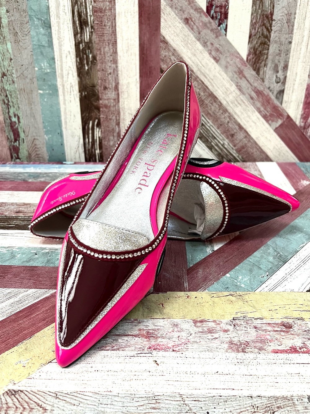 Kate Spade En Route Car Shoes Patent Leather Crystal Flats NIB Hot Pink Blac 8.5